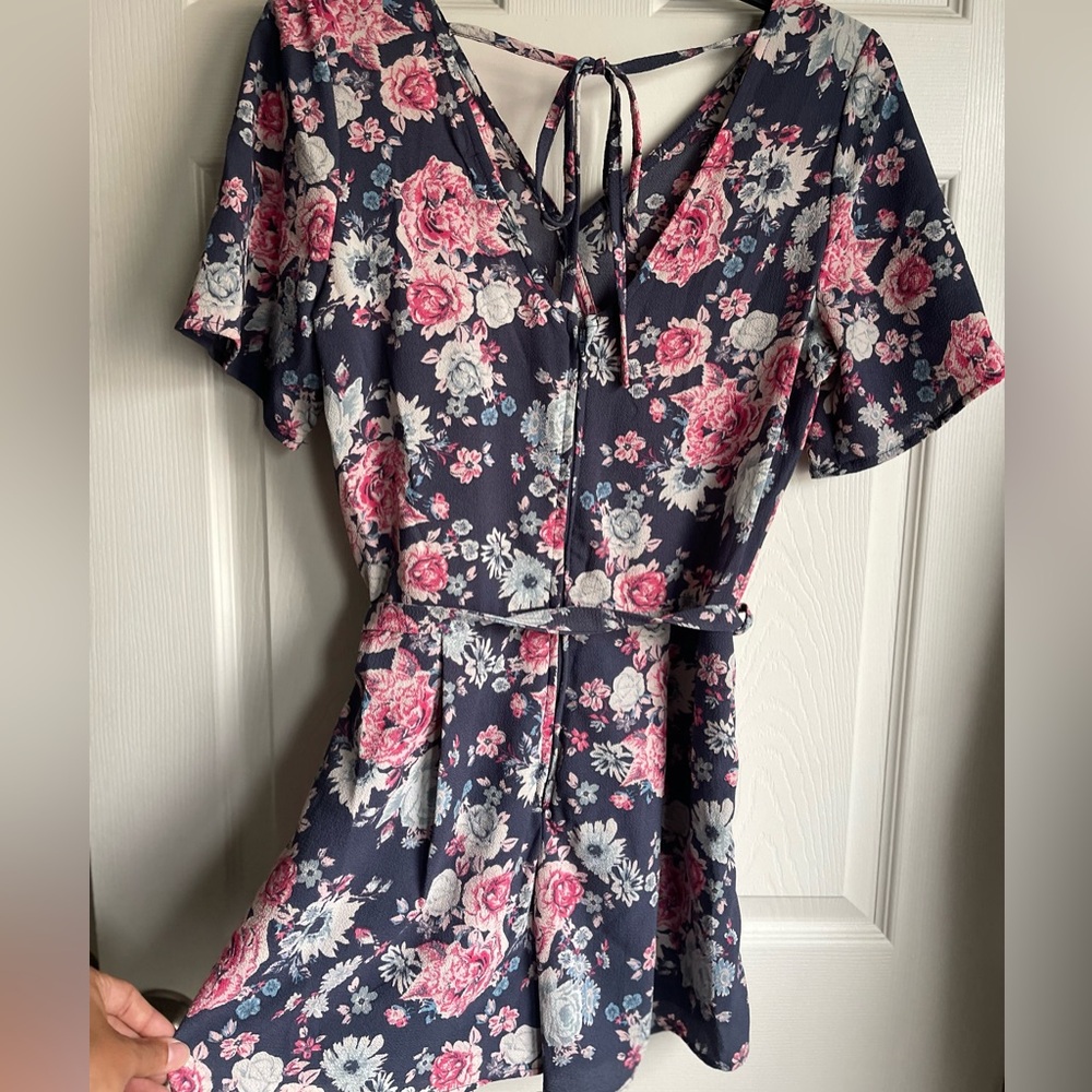 Floral Romper - Picture 4 of 4
